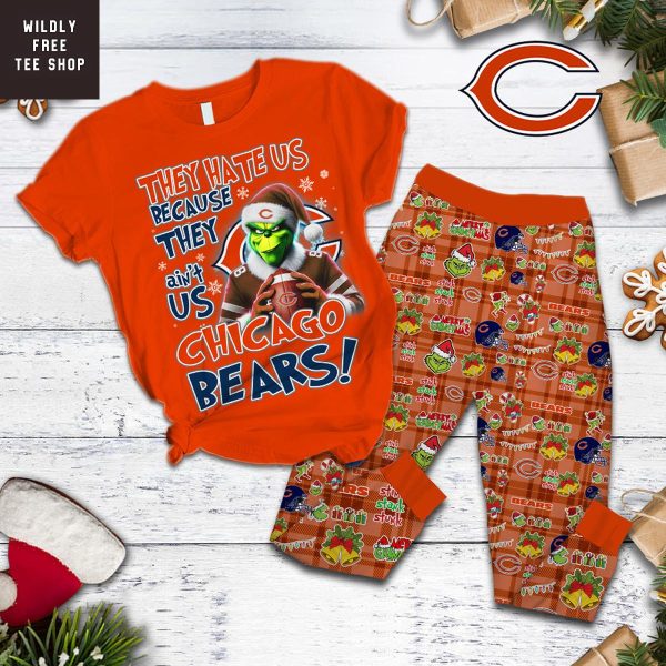 Chicago Bears They Hate Us Because They Ain’t Us Grinch Pajamas Set